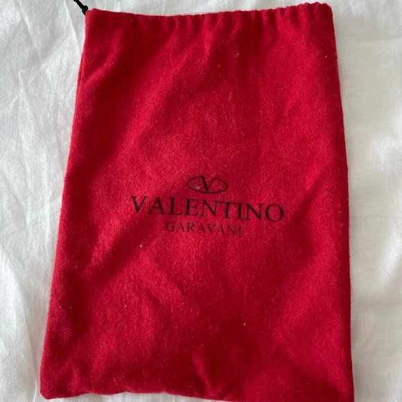 ROCKSTUD ANKLE STRAP SANDAL 60 MM - Picture 15 of 15